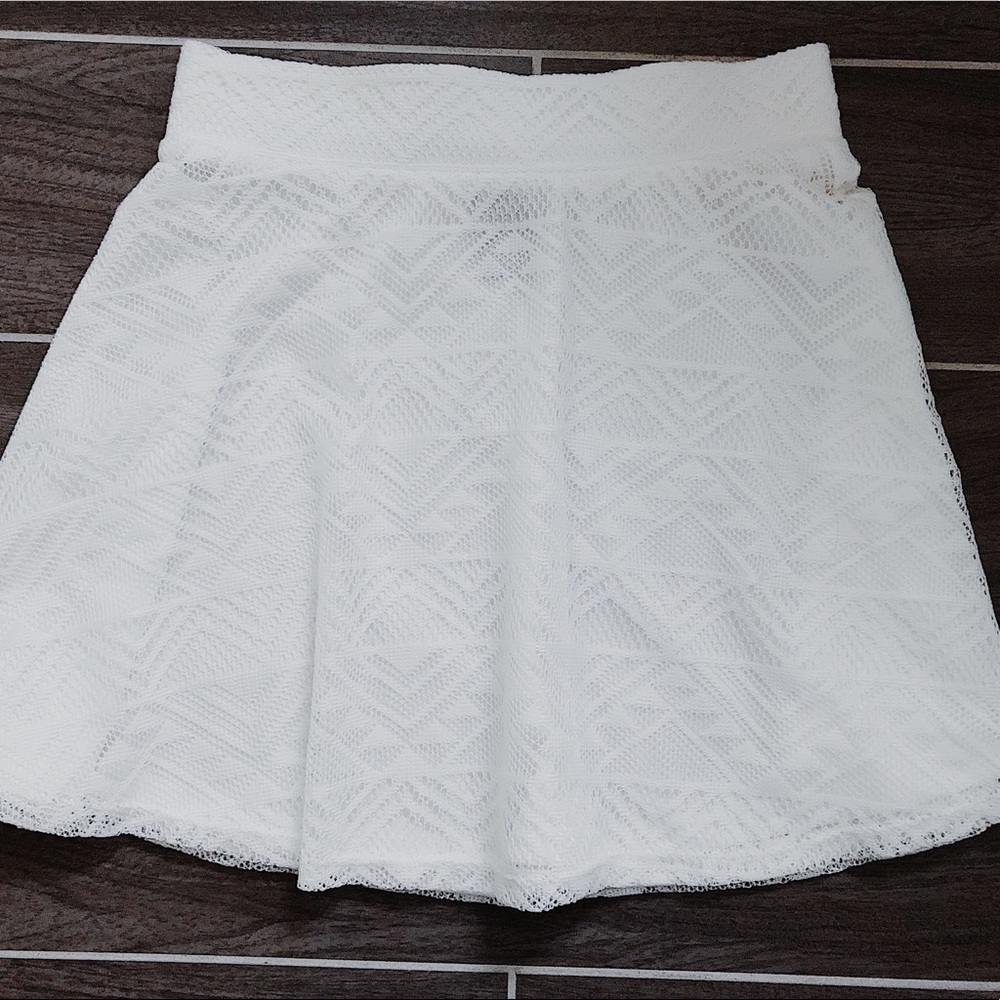 Lace skirt